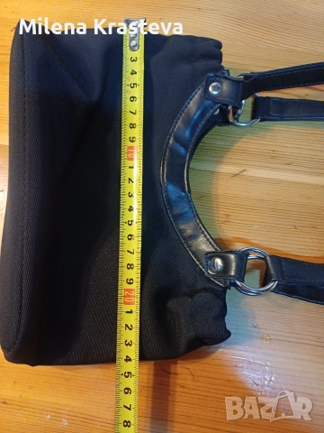 Малка чантичка, снимка 2 - Портфейли, портмонета - 54052285