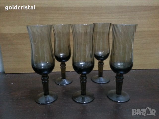 Ретро стъклени чаши цветно стъкло , снимка 1 - Антикварни и старинни предмети - 45906560