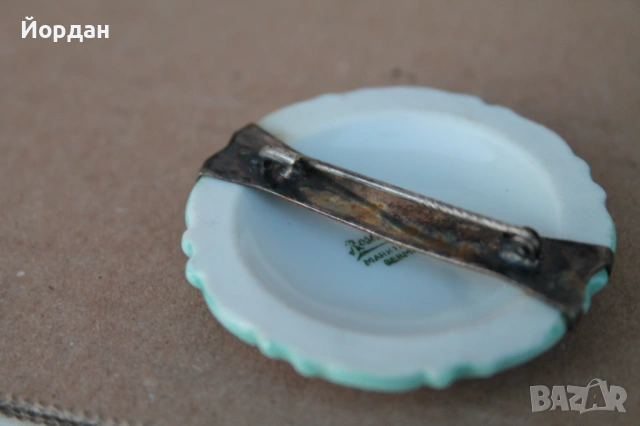 Немска порцеланова брошка ''Rosenthal'' със сребърна игла, снимка 7 - Антикварни и старинни предмети - 54044112