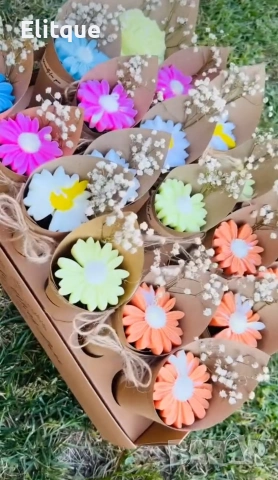 букет от цвете/ свещ