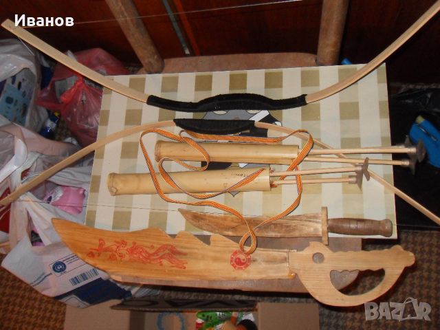продавам детски средновековни оръжия изработени от дърво, снимка 3 - Антикварни и старинни предмети - 46072352