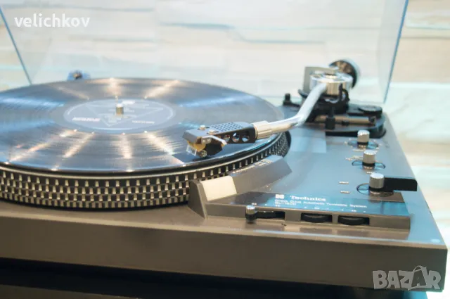 Грамофон Technics SL-1900 с доза Akai PC-100 – Класика в аналоговия звук! 🎶, снимка 3 - Грамофони - 48604146