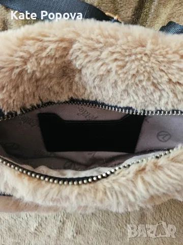 Дамска чанта , снимка 4 - Чанти - 50240912