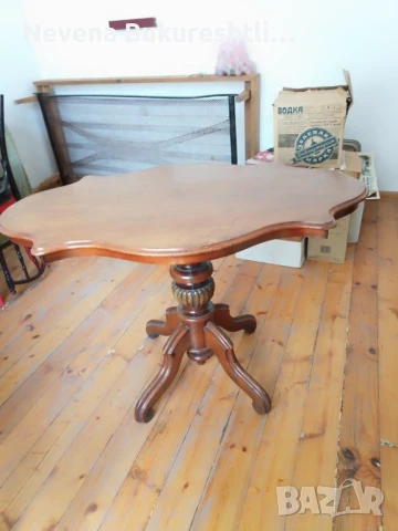 Продавам антикварна маса, снимка 1