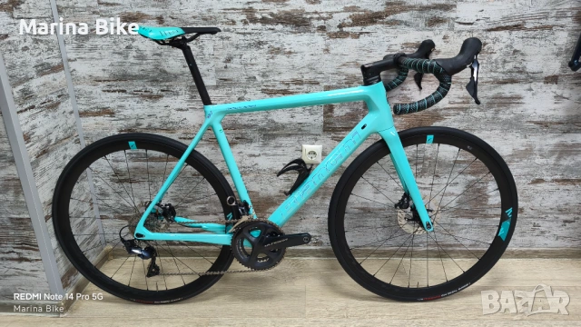 Карбонов шосеен велосипед Bianchi Specialissima CV Disc Ultegra Fulcrum | 57, снимка 1 - Велосипеди - 52991623