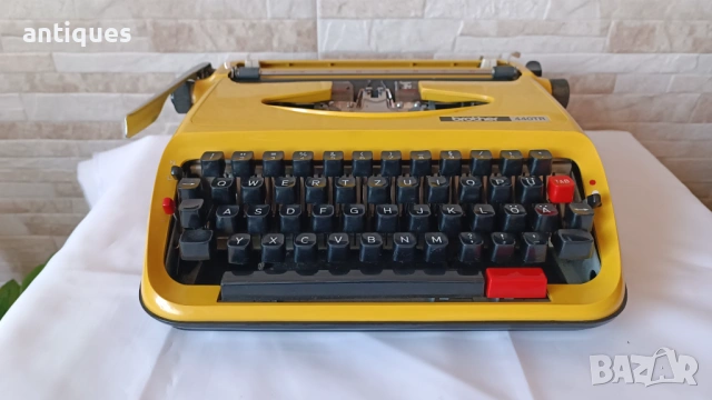 Стара пишеща машина Brother 440TR - Japan - 1971 год.