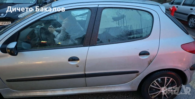 Peugeot 206 2HDI много икономична, снимка 13 - Автомобили и джипове - 52862707