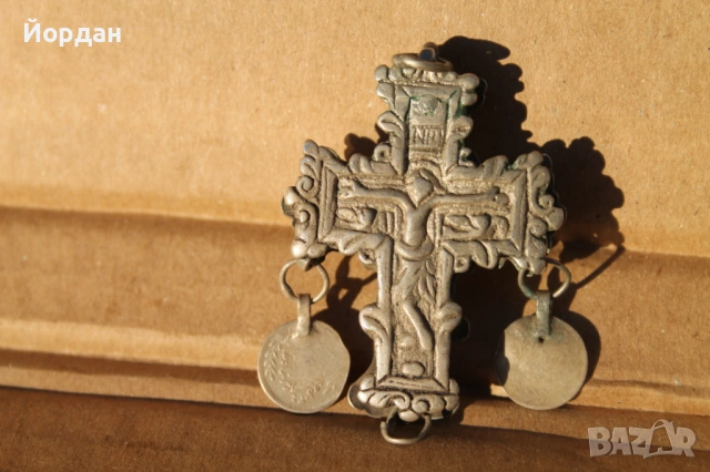 Възрожденски сребърен кръст