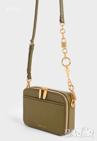 Дамска чанта тип crossbody Charles & Keith
