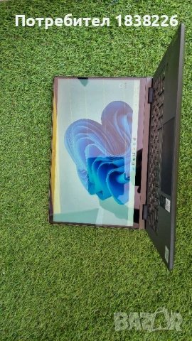 Лаптоп LENOVO YOGA 