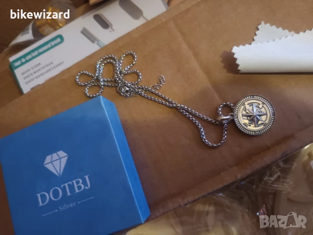 DOTBJ Колие с  карта на света сребърно и верижка от неръждаема стомана НОВО, снимка 5 - Колиета, медальони, синджири - 50766071