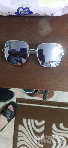 Оригинални слънчеви очила Polaroid сини стъкла, снимка 2 - Слънчеви и диоптрични очила - 46389598