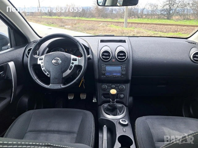 Нисан Кашкай 2.0 бензин 4х4, снимка 13 - Автомобили и джипове - 53603379