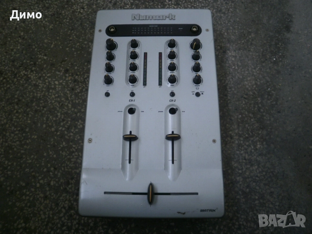 Numark Matrix 2- смесителен пулт за DJ