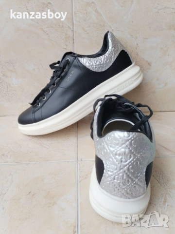Guess Vibo - страхотни мъжки Сникърси КАТО НОВИ 45, снимка 6 - Маратонки - 52055838