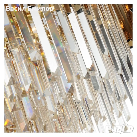 Златист полилеи с висящи кристали, снимка 3 - Лампи за таван - 51943674