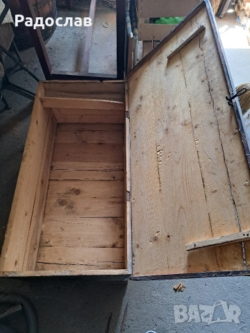 Стар дървен сандък, снимка 3 - Антикварни и старинни предмети - 53564201