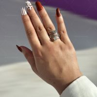 Сребрист дамски пръстен от медицинска стомана с интересен дизайн и декоративни елементи, снимка 1 - Пръстени - 45454696