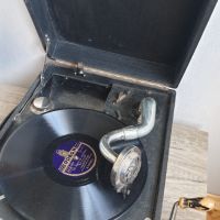 Стар френски грамофон с манивела, снимка 7 - Антикварни и старинни предмети - 45127449