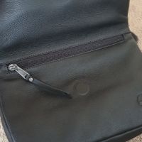 Дамска черна чанта, нова, кожа, Timberland, снимка 7 - Чанти - 45448434