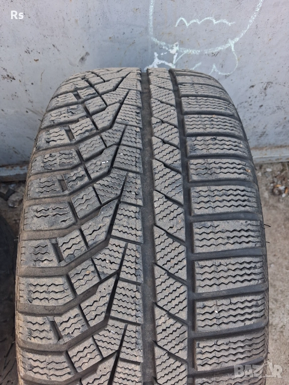 Гуми 245 45 17, снимка 1