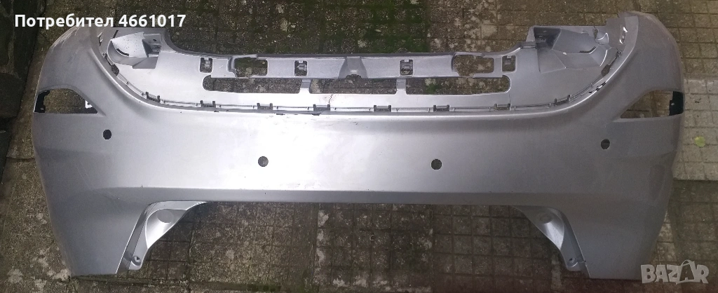 Продавам задна броня, ляв стоп и ляв светлоотразител за Форд Фиеста 2009, снимка 1