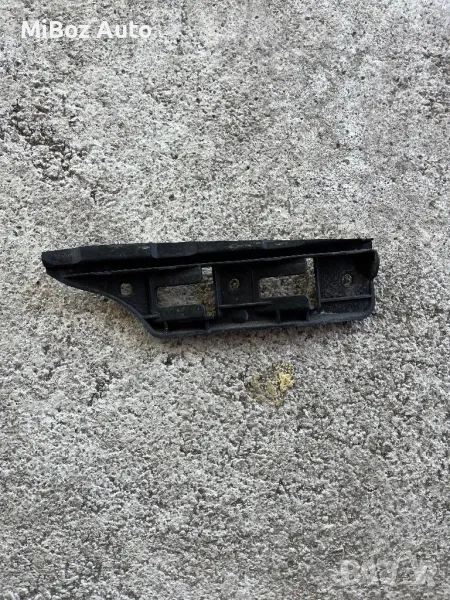 Държач предна броня Фолксваген Голф 5 VW Golf, снимка 1