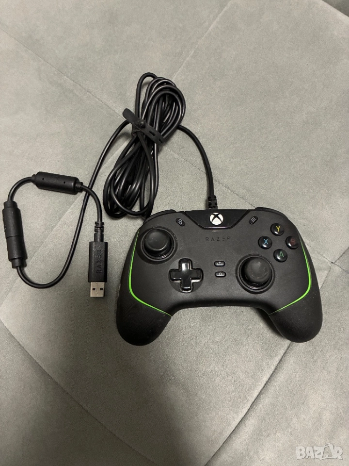 Razer Wolverine v2 - Xbox Series X/ PC Контролер, снимка 1