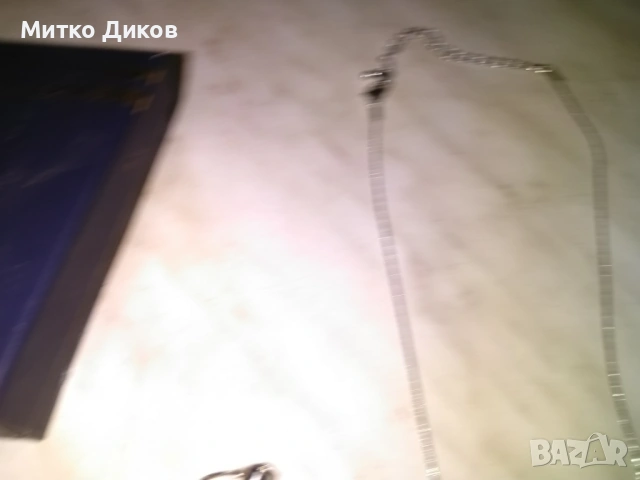 Авон гривна и колие в кутийка, снимка 4 - Гривни - 53130261