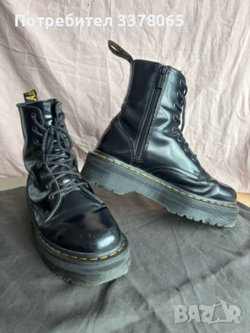    Обувки Dr. Martens