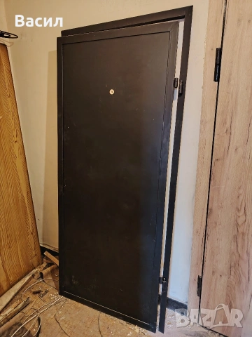 Метална врата за мазе