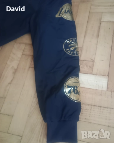 Оригинално Яке Бомбър NBA Foil Sleev Print (New Era), снимка 3 - Баскетбол - 53513895
