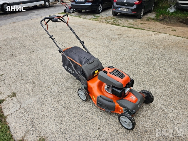 САМОХОДНА КОСАЧКА HUSQVARNA 4X4 HONDA. КАТО НОВА , снимка 14 - Градинска техника - 51840435
