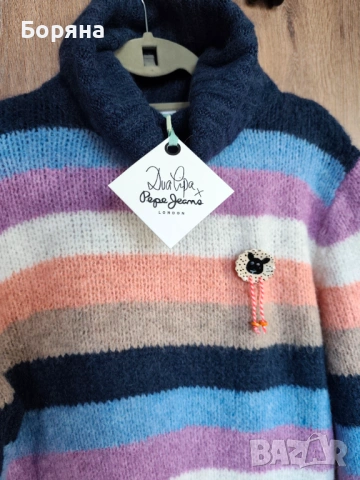 Dua Lipa & Pepe Jeans нов с етикет пуловер с брошка, снимка 2 - Блузи с дълъг ръкав и пуловери - 40312475