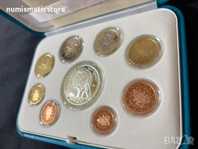 Ватикана PROOF 2019 година - комплектен сет от 1 цент до 2 евро + 20 евро Сребърна монета, снимка 7 - Нумизматика и бонистика - 50812872
