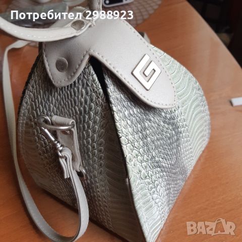 Малка чанта, снимка 3 - Чанти - 45667964