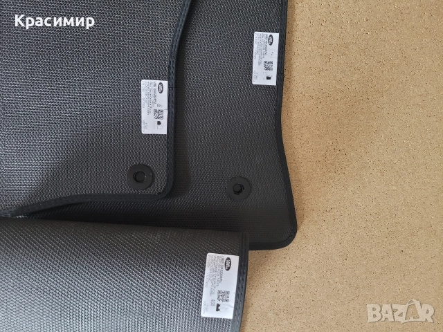 Стелки Land Rover Defender 2024г.Чисто НОВИ Мокетени Оригинални , снимка 4 - Аксесоари и консумативи - 52909128