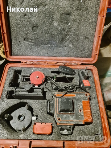 продавам лазерен нивелир 4D