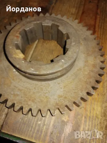 Зъбно колело за включване вом на трактор Т-150к, кат.номер 150.37.518
