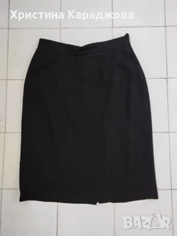 Вълнен дамски костюм, снимка 3 - Костюми - 51779138