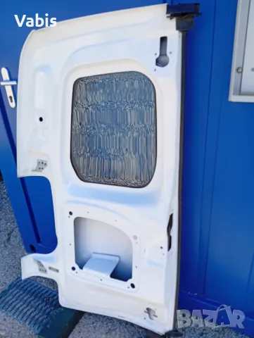 Ударена задна дясна врата за Peugeot Partner, Citroen Berlingo,Opel Combo, Toyota Proace, снимка 3 - Части - 48717539