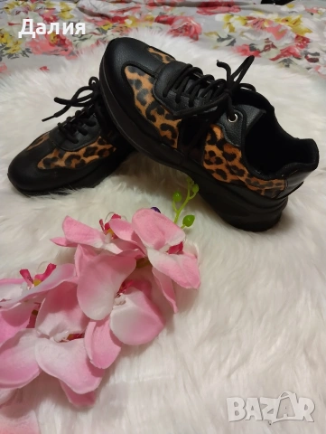 Дамски маратонки, снимка 3 - Маратонки - 53666947