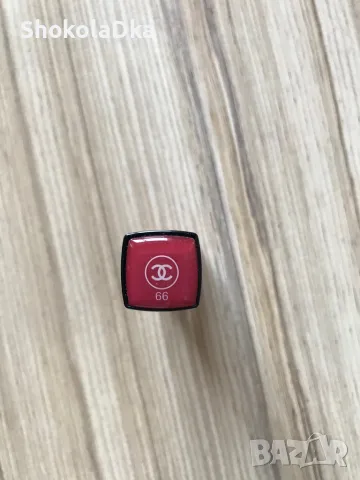 Течно червило Chanel, снимка 3 - Декоративна козметика - 50316557
