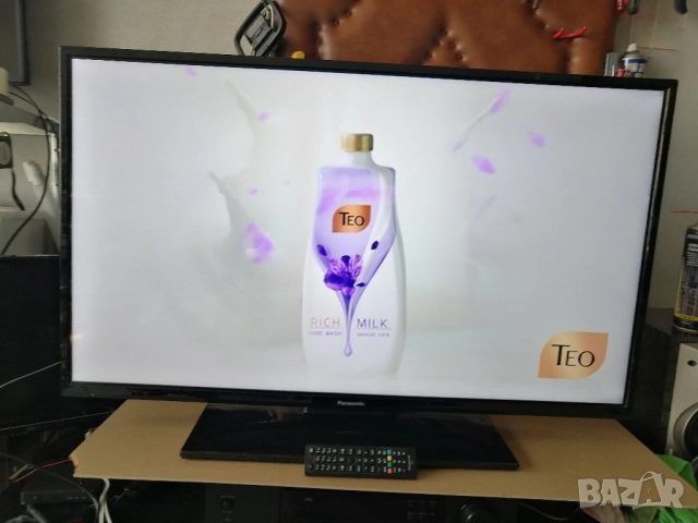 40" телевизор PANASONIC TX-40C300, снимка 7 - Телевизори - 51690222