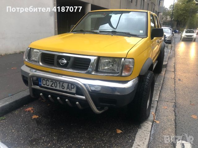 Nissan Navara 3.3i , снимка 1 - Автомобили и джипове - 46792951