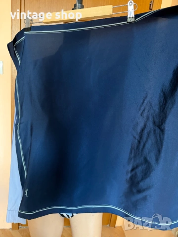 Копринен шал Yves Saint Laurent, снимка 7 - Шалове - 54251441