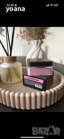 Huda Beauty Easy Bake фиксираща пудра – нова