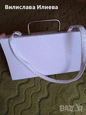 Дамска чанта, снимка 6 - Чанти - 53634600