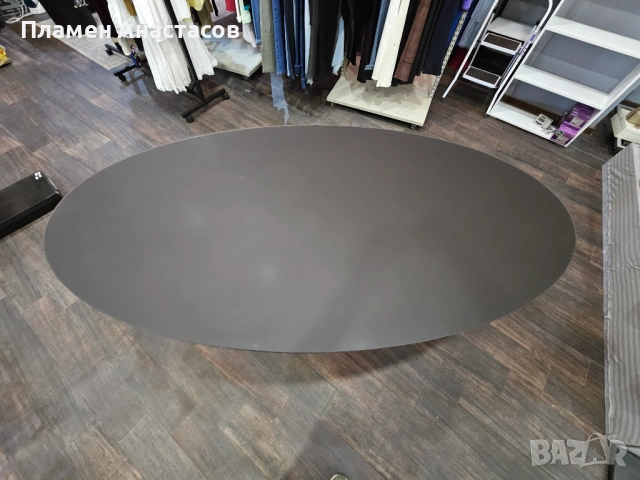 Дизайнерска елипсовидна маса – черна, с черно матирано стъкло, снимка 4 - Маси - 53644833