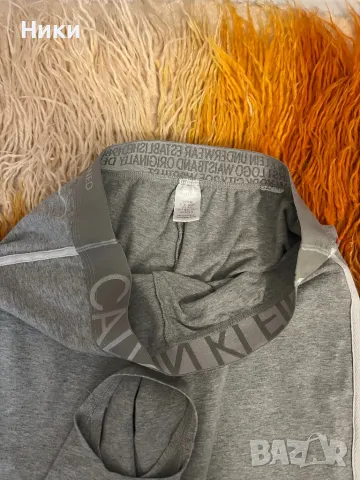 Calvin Klein-дамски клин, снимка 3 - Клинове - 49176664